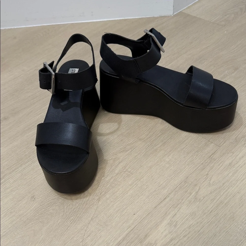 Steve Madden Black Platform Sandals - Picture 3 of 7